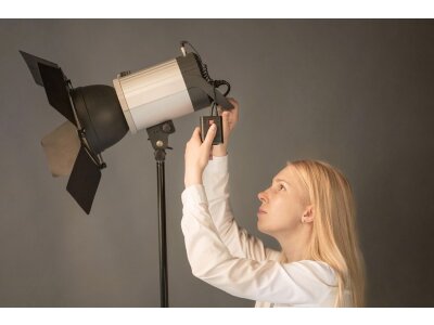 Accessories for studio lighting