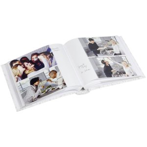 Figures Memo Album for 200 Photos with a size of 10x15...