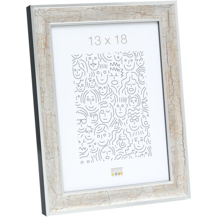 S40JE9 A silver coloured wooden photo frame with a dark brown cracked finish 30x45 cm