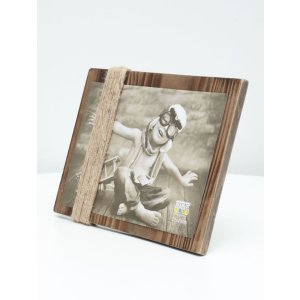 S67UA2 Photo holder brown painted with strings 13x18 cm