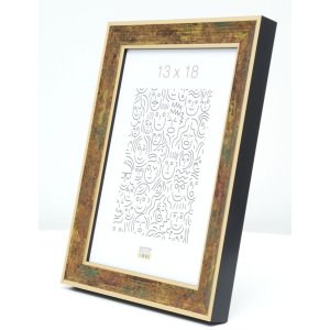 S40JB2 A gold coloured wooden photo frame with a touch of green and dark red