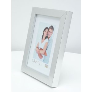 S45RD3 Picture frame in a modern silver colour