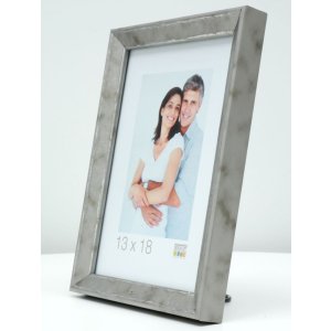 S46DD1 Photo frame in silver with silver bevel