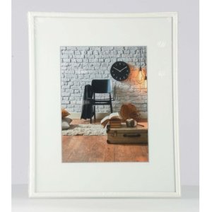 plastic frame Sevilla 24x30 cm white